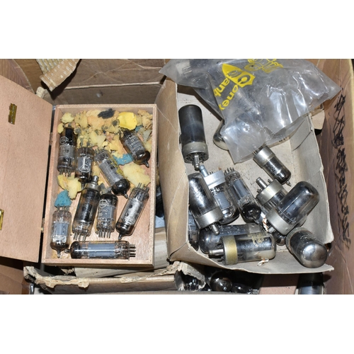 599 - A QUANTITY OF ASSORTED BOXED AND UNBOXED VALVES, assorted sizes, manufacturers to include Mazda, Osr... 