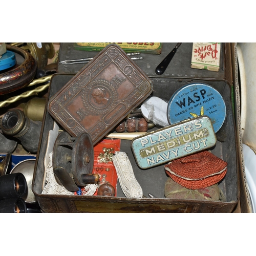 426 - TWO BOXES OF BRASSWARE, to include a large metal State Express Cigarettes box, a WWI Christmas 1914 ... 