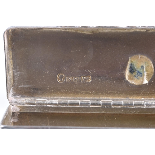 103 - AN EARLY VICTORIAN NATHANIEL MILLS SILVER SNUFF BOX, the rectangular shape with engine turned banded... 