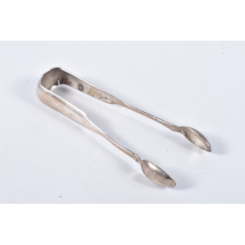 42 - A PAIR OF GEORGIAN SUGAR TONGS, fiddle pattern tongs, hallmarked 'David Gray Dumfries' 1841-1841, en... 