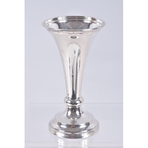 8 - AN ELIZABETH II SILVER CONICAL POSY VASE, A PAIR OF EPNS CAULDRON SALTS ON THREE CABRIOLE LEGS AND A... 