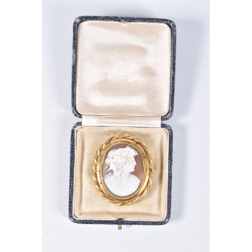 93 - A BAG OF ASSORTED JEWELLERY, to include a boxed yellow metal cameo brooch, centring on a carved shel... 