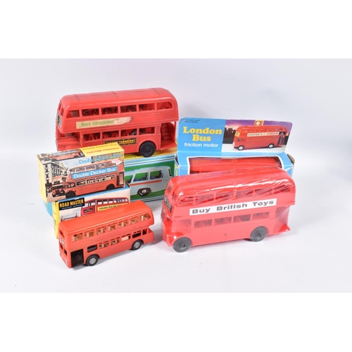 151 - A QUANTITY OF BOXED AND UNBOXED PLASTIC BUS AND COACH MODELS, to include boxed Tri-ang Pedigree Push... 