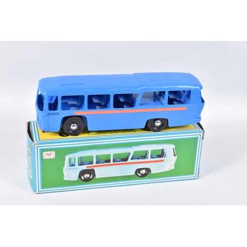 151 - A QUANTITY OF BOXED AND UNBOXED PLASTIC BUS AND COACH MODELS, to include boxed Tri-ang Pedigree Push... 