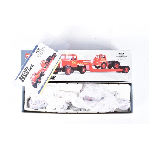 162 - SIX BOXED CORGI AND CORGI CLASSICS HEAVY HAULAGE DIECAST MODEL VEHICLES, the first is a Pickfords 2 ... 