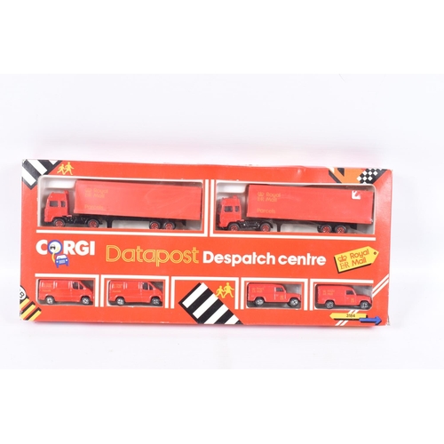 171 - A QUANTITY OF BOXED MODERN CORGI AND CORGI CLASSICS DIECAST VEHICLES, to include models from the Sho... 