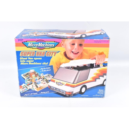 208 - A QUANTITY OF BOXED MODERN TOYS, V Tech Electronic  Battleship Command Game, No.80-1206, Galoob Micr... 