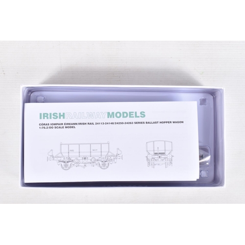 255 - THREE BOXED OO GAUGE IRISH RAILWAY MODELS, to include a Ballast Hopper Wagon, Livery Iarnvod Eireann... 