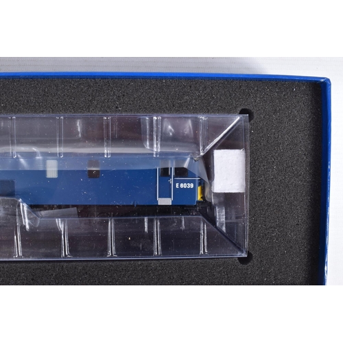 263 - A BOXED OO GAUGE DAPOL DIESEL ELECTRIC LOCOMOTIVE, Class 73, no. E6039, in Early Blue with Double Ar... 