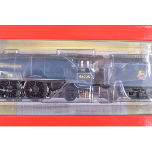 273 - A BOXED OO GAUGE HORNBY  RAILWAY MODEL BR PRINCESS CORONATION CLASS, 4-6-2 no. 46225 'Duchess of Glo... 