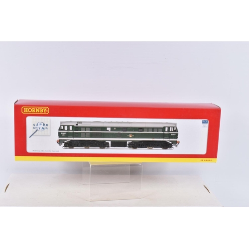 281 - A BOXED OO GAUGE HORNBY  RAILWAY MODEL BR AIA-AIA DIESEL ELECTRIC LOCOMOTIVE, Class 31, no. D5657,  ... 