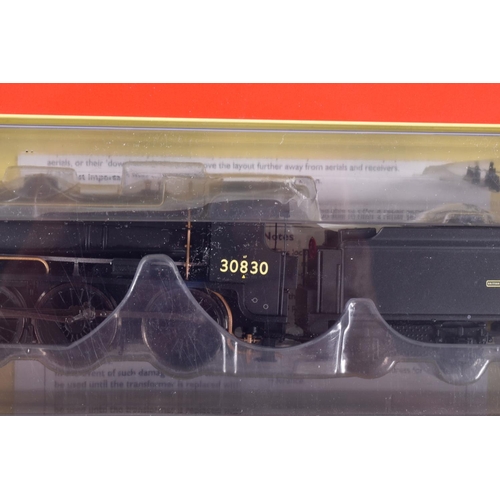 283 - A BOXED OO GAUGE HORNBY RAILWAY MODEL LATE BR S15 4-6-0 CLASS, no. 30830, in BR Black with Late Cres... 