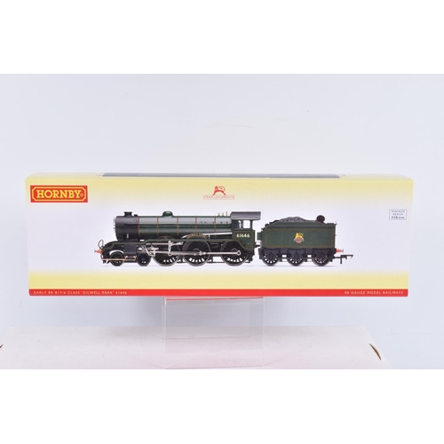 284 - A BOXED OO GAUGE HORNBY RAILWAY MODEL EARLY BR B17-6  4-6-0 CLASS, no. 61646 'Gilwell Park', in BR G... 