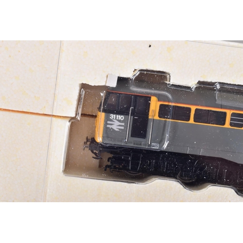 285 - A BOXED OO GAUGE HORNBY RAILWAY MODEL BR CO-CO DIESEL ELECTRIC Class 31, no. 31110, Livery in Civil ... 