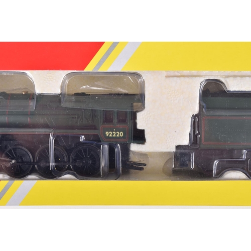 286 - A BOXED OO GAUGE HORNBY RAILWAY MODEL CLASS 9F 2-10-0, no. 92220 'Evening Star, in BR Green with Lat... 