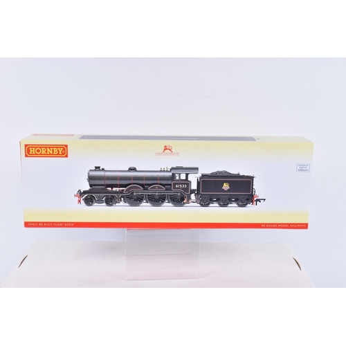 289 - A BOXED OO GAUGE HORNBY RAILWAY MODEL BR EARLY B12 4-6-0 CLASS LOCOMOTIVE, no. 61533,  in BR Black w... 