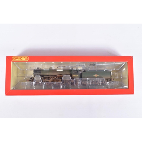 291 - A BOXED OO GAUGE HORNBY LIMITED EDITION RAILWAY MODEL, B17 Class, Ex-LNER 4-6-0 , no. 61662 'Manches... 