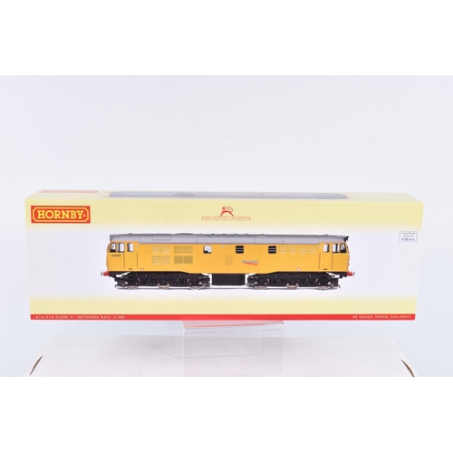 324 - A BOXED OO GAUGE HORNBY MODEL RAILWAY Network Rail Class 31, no. 31285, in Network Rail Livery, item... 