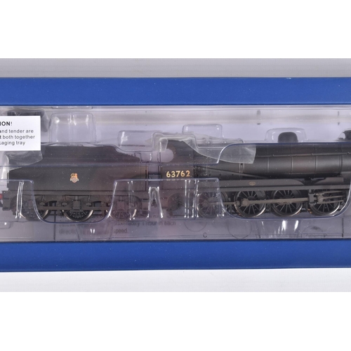 348 - A BOXED OO GAUGE BACHMANN BRANCHLINE ROBINSON Class 04, no. 63762, in BR Black with Early Emblem Wea... 