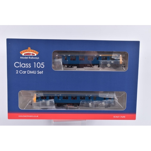 352 - A BOXED OO GAUGE  BACHMANN BRANCHLINE TWO CAR  SET, Class 105 Cravens DMU, in BR Blue with Yellow En... 