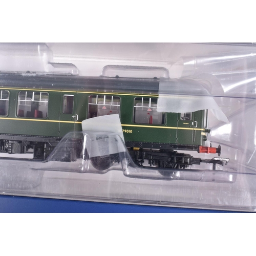 353 - A BOXED OO GAUGE BACHMANN BRANCHLINE TWO CAR SET, Derby Lightweight DMU, in BR Green with Speed Whis... 