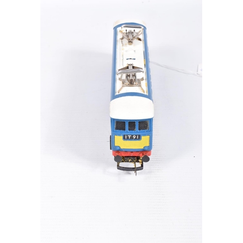 355 - A BOXED TRI-ANG RAILWAYS OO GAUGE  AL1/CLASS 81 LOCOMOTIVE, No.E3001, B.R. electric blue livery, ver... 