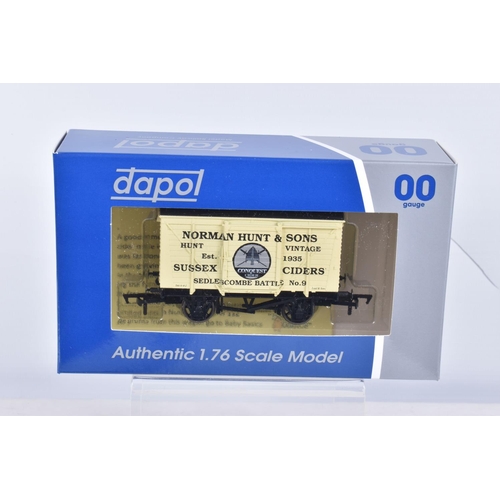 363 - TEN BOXED OO GAUGE DAPOL NORMAN HUNT & SON'S Hornet Dry Sussex Cider No.5, all models have a Limited... 