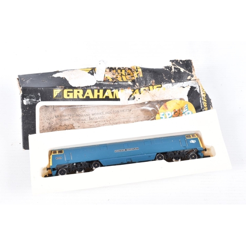 367 - TWO BOXED GRAHAM FARISH N GAUGE LOCOMOTIVES, class 52 Western 'Western Gauntlet' No.D1070 (8425) and... 