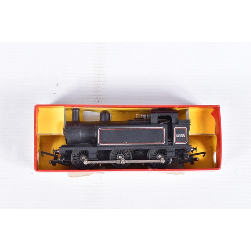 375 - A BOXED TRI-ANG RAILWAYS MODEL RAILWAY SET, No.RS.2, comprising Princess class locomotive 'The Princ... 