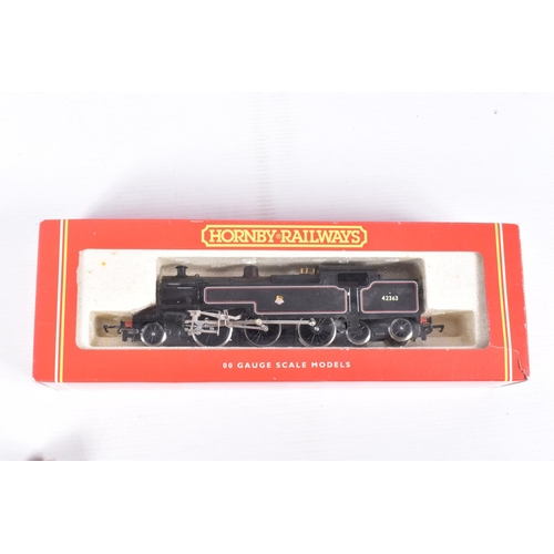 375 - A BOXED TRI-ANG RAILWAYS MODEL RAILWAY SET, No.RS.2, comprising Princess class locomotive 'The Princ... 