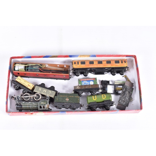 402 - A QUANTITY OF TRIX TWIN MODEL RAILWAY ITEMS, to include boxed pre-war 'Flying Scotsman' set, compris... 