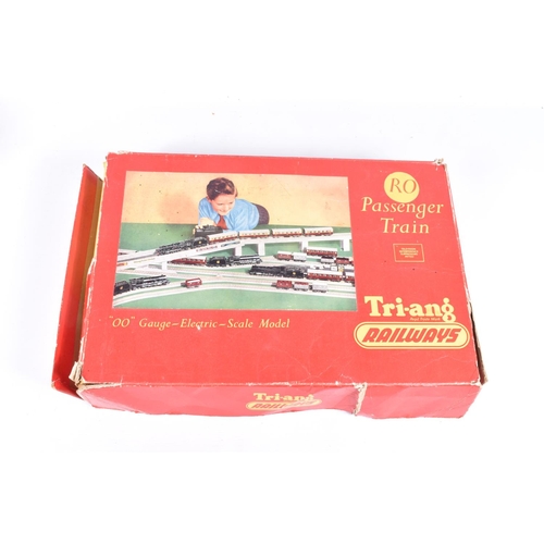 403 - TWO BOXED TRI-ANG RAILWAYS OO GAUGE TRAIN SETS, Passenger Train set, No.RO, comprising Princess clas... 