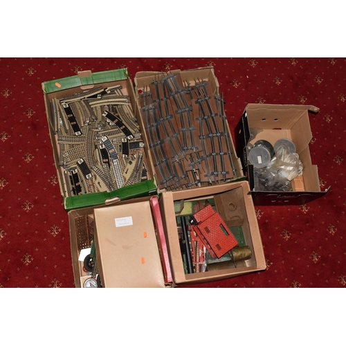 405 - A LARGE QUANTITY OF ASSORTED THREE RAIL TRACK ETC, mixture of Marklin HO gauge and unmarked O gauge ... 