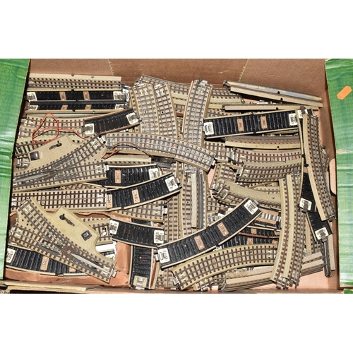 405 - A LARGE QUANTITY OF ASSORTED THREE RAIL TRACK ETC, mixture of Marklin HO gauge and unmarked O gauge ... 