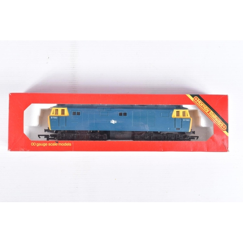 407 - A QUANTITY OF BOXED OO GAUGE MODEL RAILWAY LOCOMOTIVES AND COACHING STOCK, to include Tri-ang Hornby... 