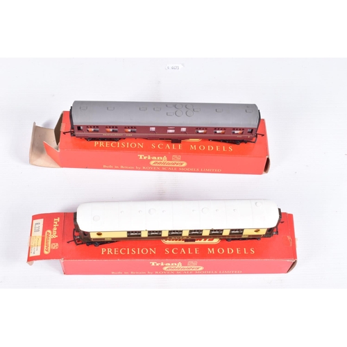 408 - A QUANTITY OF BOXED AND UNBOXED OO GAUGE MODEL RAILWAY ROLLING STOCK, ACCESSORIES AND TRACK ETC., to... 