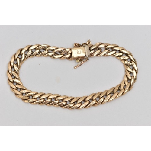 120 - A 9CT GOLD CURB LINK BRACELET, hollow links, fitted with a push piece, integrated clasp, with figure... 