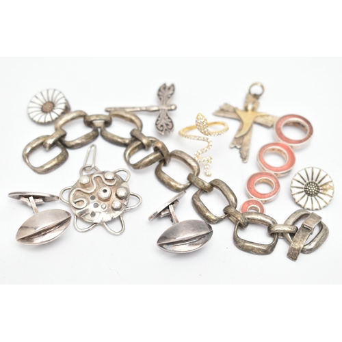 138 - A SMALL ASSORTMENT OF JEWELLERY, to include a pair of Danish clip on daisy earrings, stamped 'AM' st... 