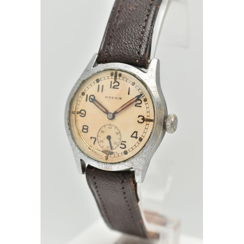 20 - A GENTS MILITARY 'MOERIS' WRISTWATCH, manual wind, round discolored silver dial signed 'Moeris', Ara... 