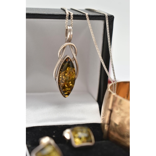 25 - A 9CT GOLD RING AND OTHER JEWELLERY ITEMS, a circular cut citrine, with a gold sandblasted texture s... 