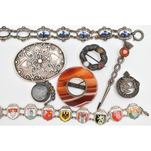 52 - AN ASSORTMENT OF SCOTTISH JEWELLERY AND OTHER ITEMS, to include a white metal Graham Clan pin badge,... 