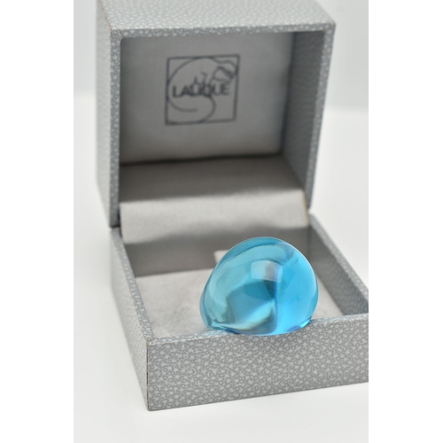 60 - A BOXED 'LALIQUE' BLUE GLASS RING, domed blue glass ring, signed 'Lalique France', ring size centre ... 