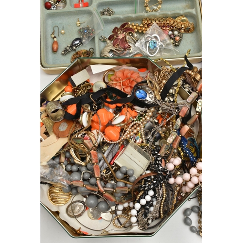 190 - A BOX OF ASSORTED COSTUME JEWELLERY, to include a single 'Pat Cheney' enamel silver earring, hallmar... 