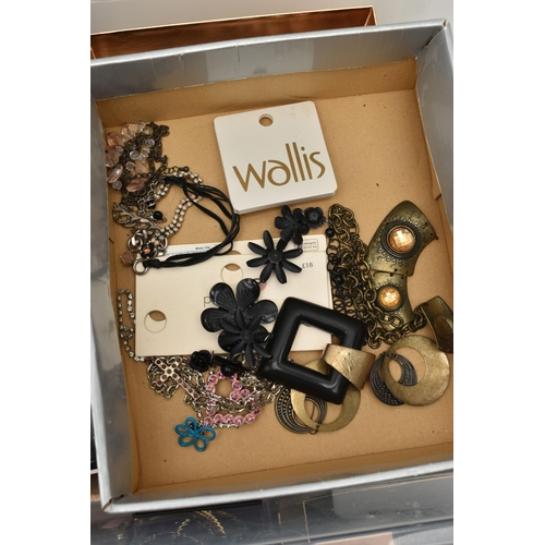 203 - A BOX OF ASSORTED COSTUME JEWELLERY, to include various beaded necklaces, chain necklaces, brooches,... 