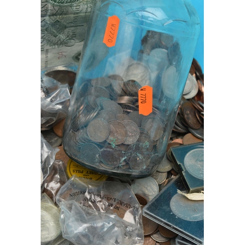 221 - A LARGE PLASTIC BOX CONTAINING MIXED UK PRE 20th Century Coins victoria Crowns, Other silver,Old £1 ... 