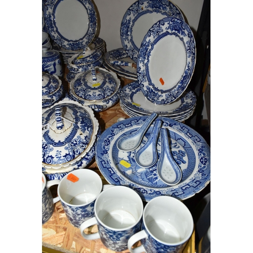 330 - A QUANTITY OF BLUE AND WHITE DINNER WARES, over one hundred pieces, to include Keeling & Co Marlboro... 