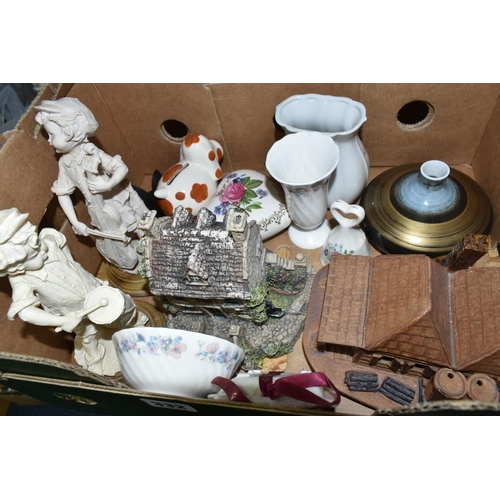 332 - TWO BOXES AND LOOSE CERAMICS, GLASS, TABLE LAMPS AND SUNDRY ITEMS, to include two boxed Santa's Work... 