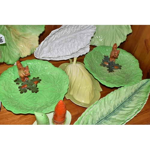 340 - A GROUP OF CARLTON WARE LETTUCE AND SQUIRREL TABLEWARE, comprising two squirrel and acorn plates Reg... 