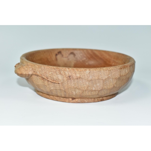 374 - A ROBERT 'MOUSEMAN' THOMPSON CARVED OAK NUT BOWL, with signature carved mouse to exterior, diameter ... 