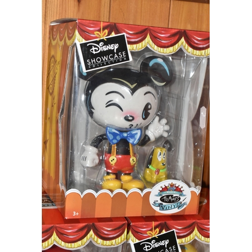 426 - A FULL SET OF FIVE BOXED DISNEY SHOWCASE COLLECTION 'THE WORLD OF MISS MINDY' FIGURES, comprising Ti... 